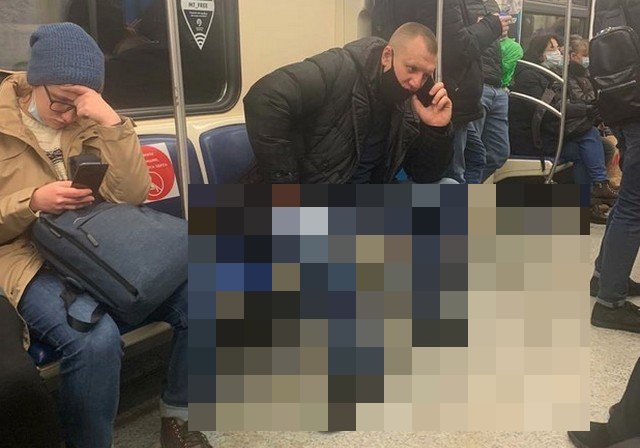Пользователи Сети обсуждают пассажира в метро (11 фото)