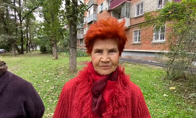 Бабушки из "Отрядов Путина"