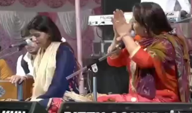 Веселая и энергичная песенка в исполнении девушек из Индии