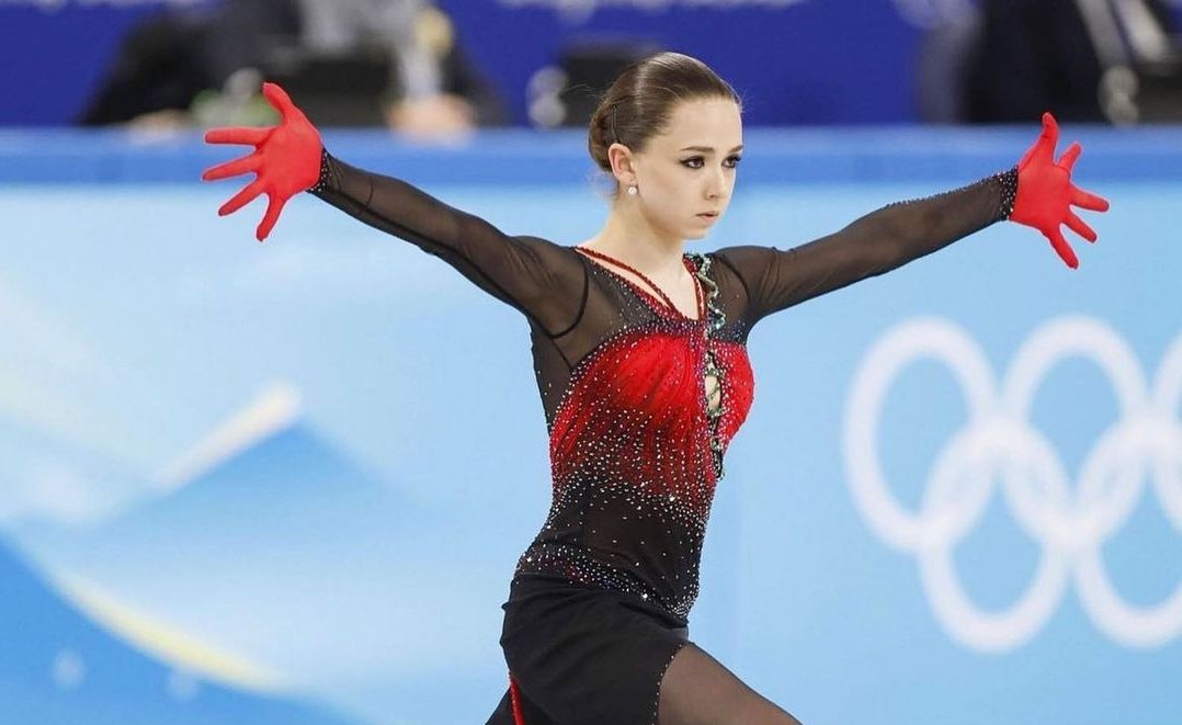 МОК отказался награждать российских фигуристов на Олимпиаде (4 фото)