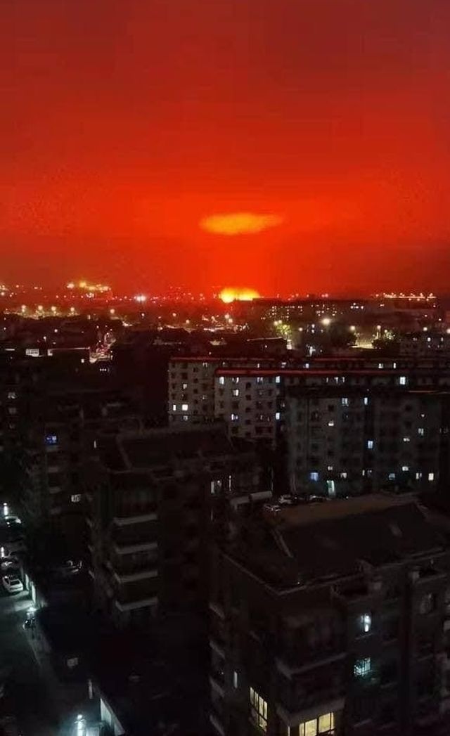 Кроваво-красное небо над Чжоушанем