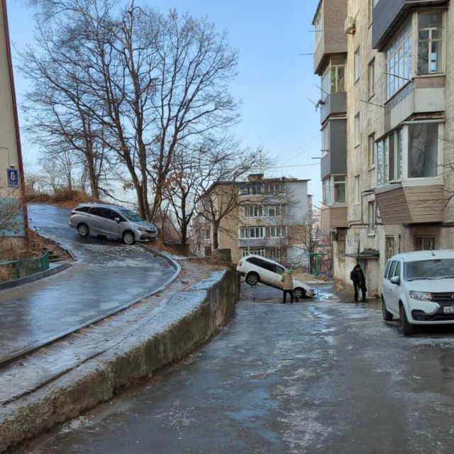 Во Владивостоке прошёл сильный ледяной дождь