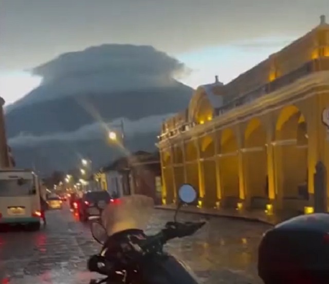 Вулкан Акатенанго в Гватемале