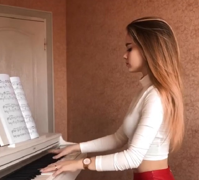 пианистка