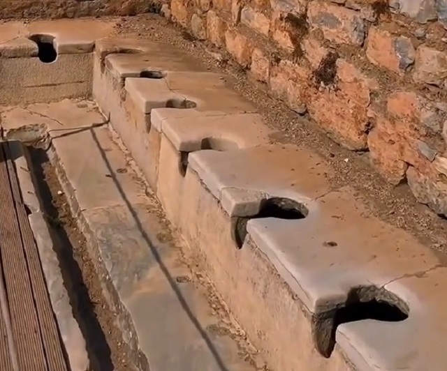 общественные туалеты в древнем риме
