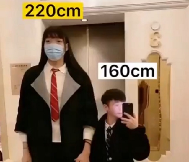парень и высокая девушка