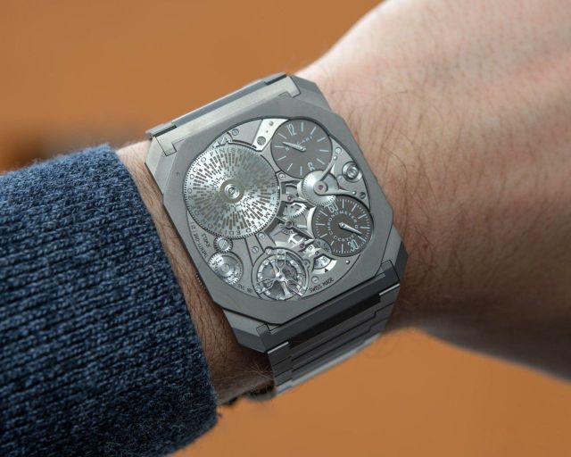 Компания Bulgari выпустили самые тонкие механические часы в мире