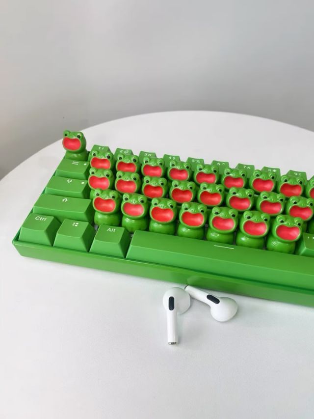 Прикольная клавиатура для любителей жаб (4 фото + видео)