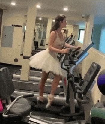 Как балерины занимаются в спортзале