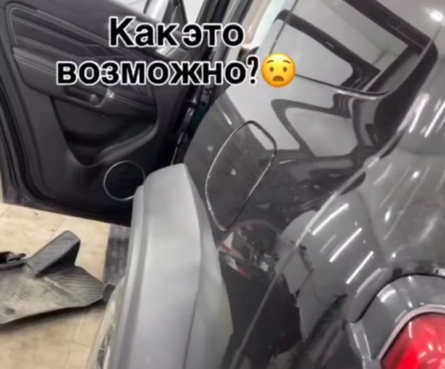 В новеньких китайских Tank 300 обогрев прожигает задние сиденья В новеньких китайских Tank 300 обогрев прожигает задние сиденья