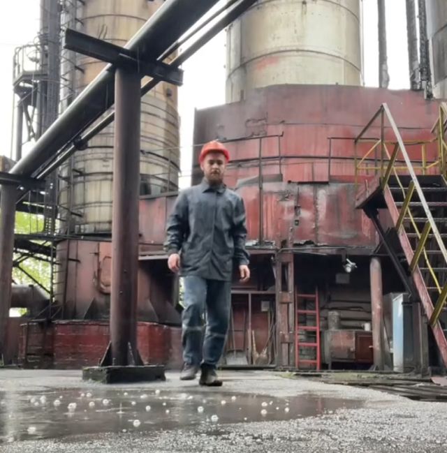 Танцы на заводе