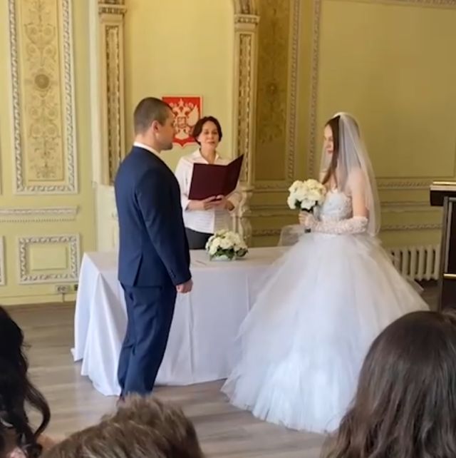 Как выглядит свадьба зумеров
