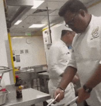Забавный фейл на кухне ресторана Забавный фейл на кухне ресторана