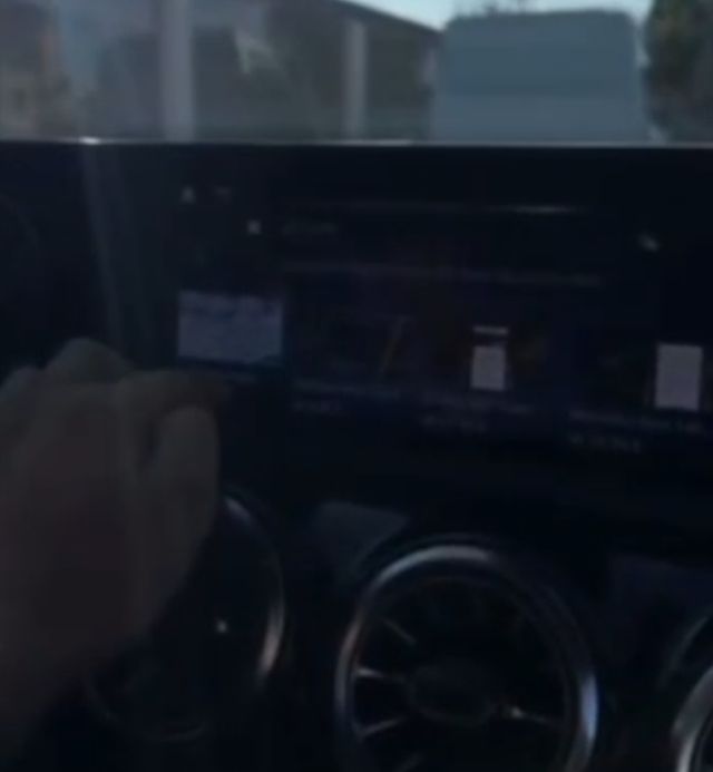 В Mercedes теперь все функции стали платными В Mercedes теперь все функции стали платными