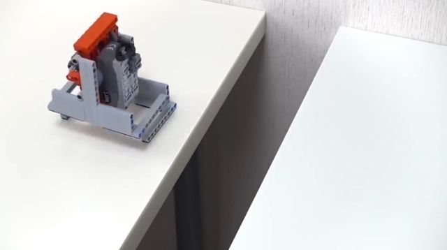 Увлекательный чемпионат различных шагоходов из Lego