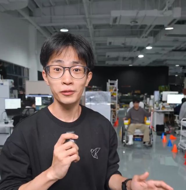 В Китае придумали инвалидную коляску для дрифта