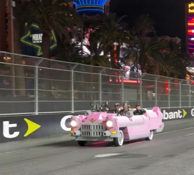 Победители «Формулы-1» доехали до подиума на машине из Lego