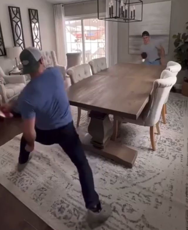 Эпичная партия в настольный теннис