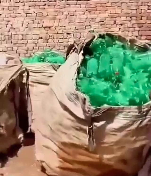 Как делают зубные нити в Индии