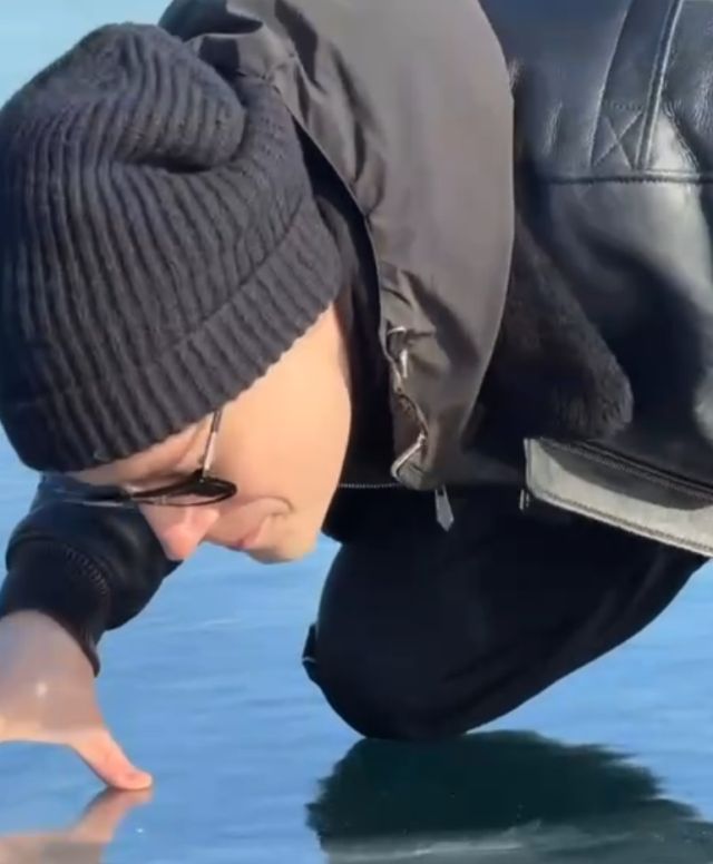 Шаман облизал Байкал